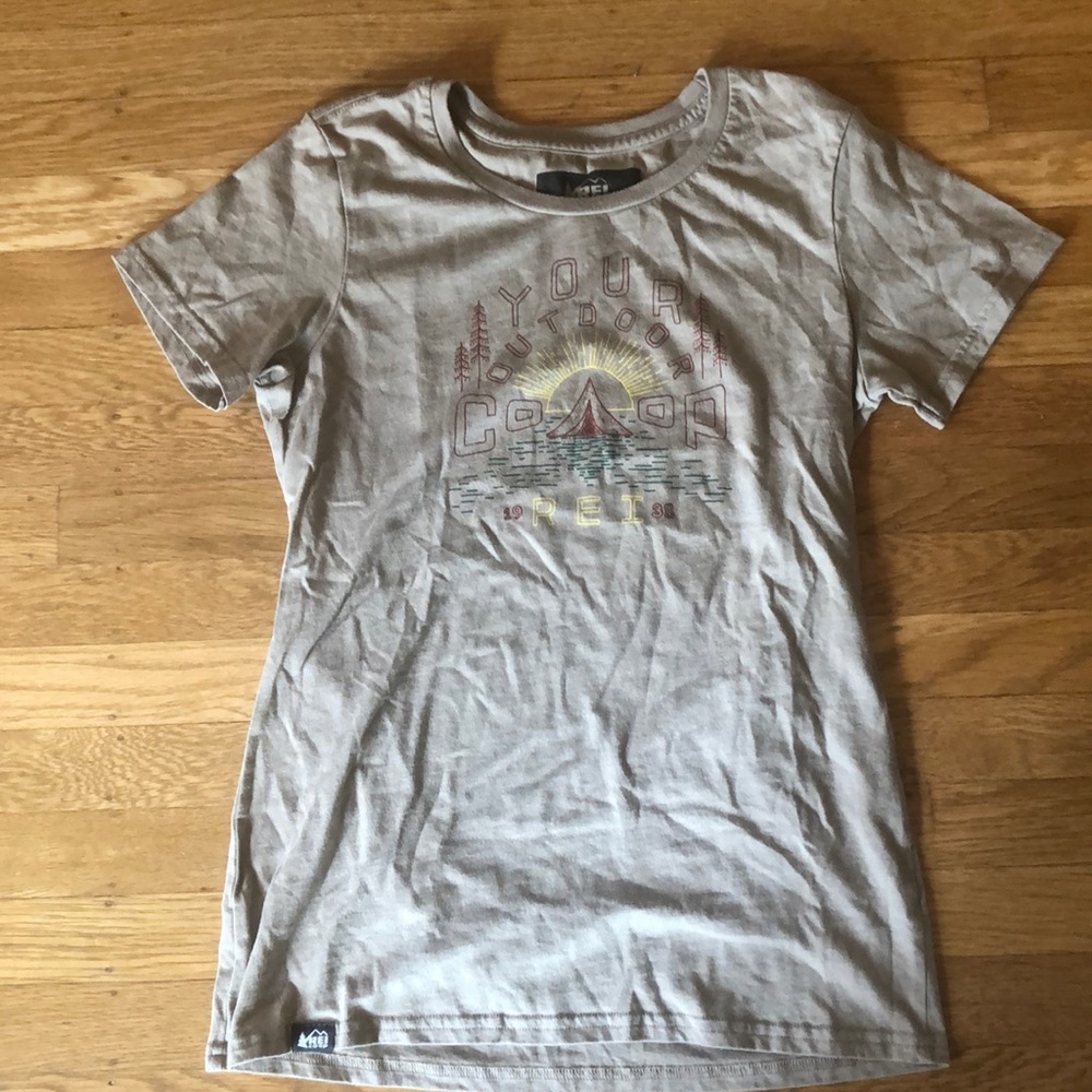 REI Women’s Short Sleeve Graphic Tee